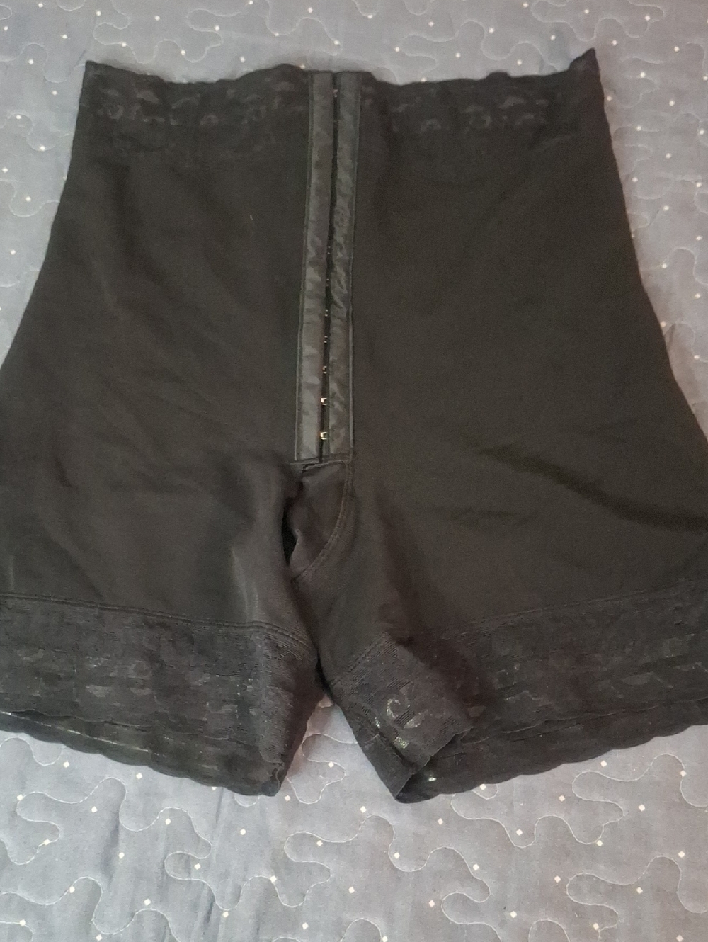 High-Waist Black Shaping Shorts with Lace Trim size XL